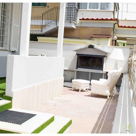 Ostia Holiday Greed Palace Екстериор снимка
