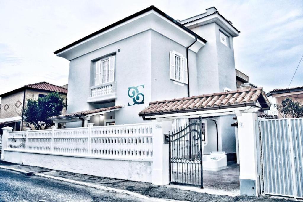 Ostia Holiday Greed Palace Екстериор снимка